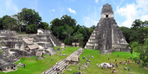 Ruinas de la ciudad maya de Tikal