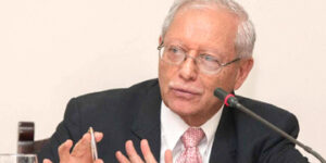 Helio Fallas, ministro de Hacienda de Costa Rica