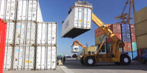 Puerto de mercancías