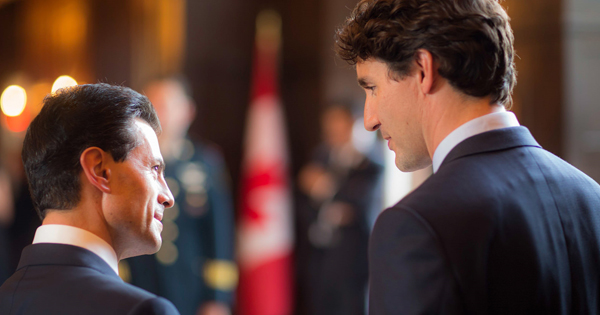 Enrique Peña Nieto junto a Justin Trudeau