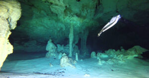 Cueva sumergida Sac Actun