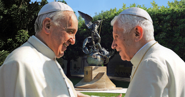 El Papa Francisco junto a BenedictoXVI