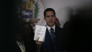 El autoproclamado "presidente encargado" de Venezuela, Juan Guaidó