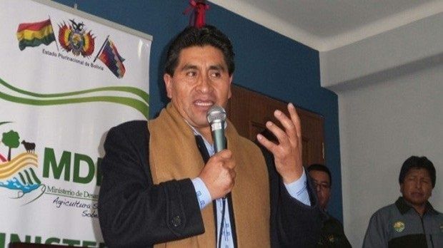 El exministro de Desarrollo Rural y Tierras de Bolivia César Cocarico