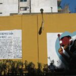 Mural realizado en recuerdo al cacerolazo y la crisis de diciembre de 2001 en Argentina