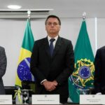 El ministro de Justicia, André de Almeida Mendonça ; el presidente de Brasil, Jair Bolsonaro; y el titular de Economía, Paulo Guedes