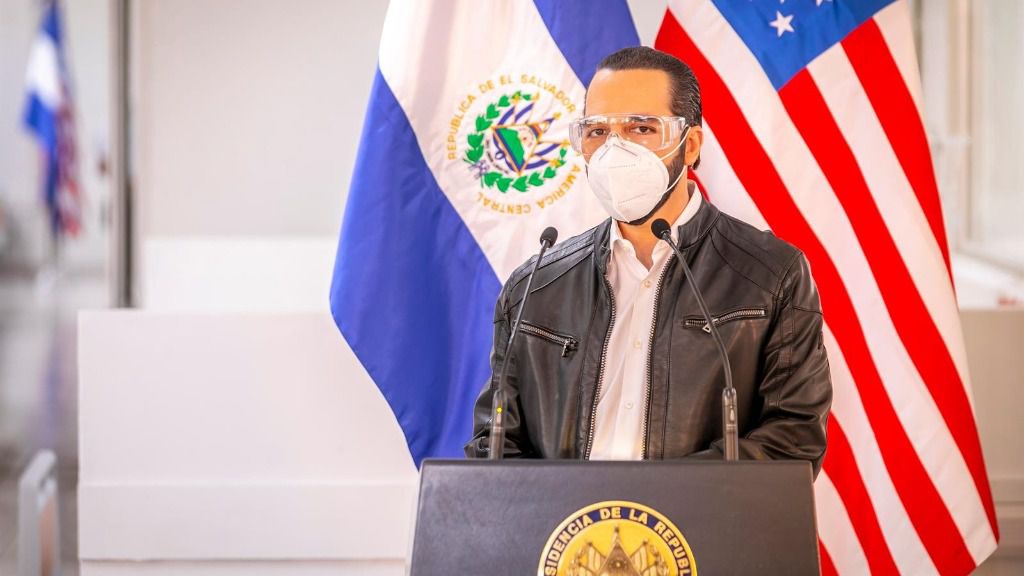 El presidente de El Salvador, Nayib Bukele, durante la pandemia de coronavirus