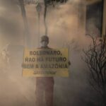 Greenpeace protesta ante la embajada de Brasil en Madrid por los incendios del Amazonas