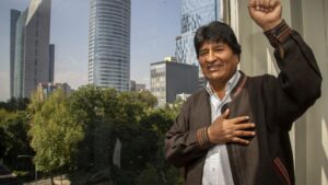 El ex presidente boliviano Evo Morales, en las oficinas de DPA en Ciudad de México, donde ofreció una entrevista exclusiva