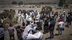 Funeral celebrado en un cementerio de la localidad de Chalco, en Estado de México