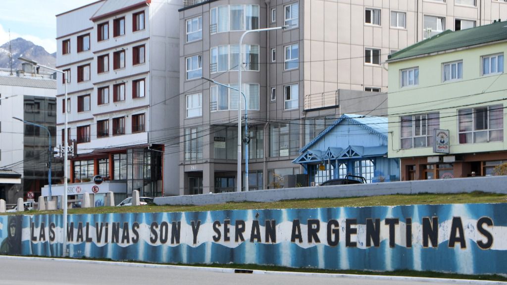 Mural que reivindica la soberanía de Argentina sobre las Islas Malvinas