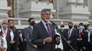 El nuevo presidente interino de Perú, Francisco Sagasti