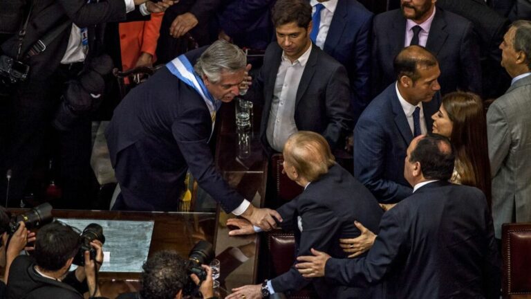 Carlos Menem durante la toma de posesión del presidente argentino, Alberto Fernández