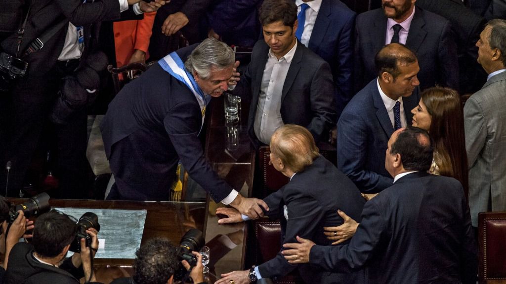 Carlos Menem durante la toma de posesión del presidente argentino, Alberto Fernández