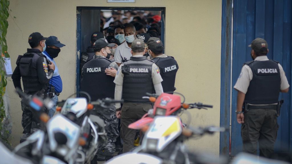 Agentes de Policía en la ciudad de Guayaquil en Ecuador