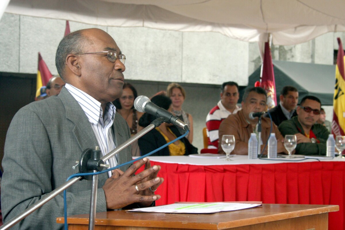 El ministro de Educación de Venezuela, Aristóbulo Istúriz