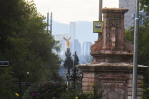 Pedestal de la estatua de Cristóbal Colón retirada de una céntrica calle de Ciudad de México - EL UNIVERSAL / ZUMA PRESS / CONTACTOPHOTO