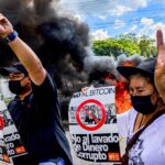Protestas en El Salvador contra la adopción del bitcoin como moneda de curso legal, 15 de septiembre de 2021. Foto: Camilo Freedman/SOPA Images via ZUMA Press Wire/dpa - Camilo Freedman/SOPA Images via / DPA