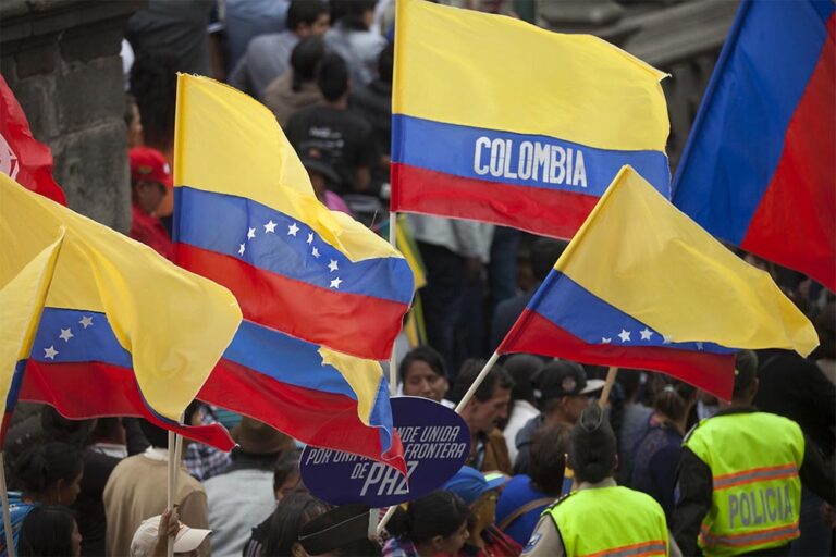 Banderas de Colombia y Venezuela