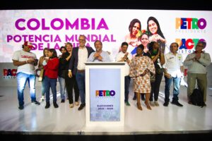 El candidato presidencial colombiano Gustavo Petro tras la victoria de su coalición, Pacto Histórico, en las elecciones legislativas del 13 de marzo de 2022 - Sebastian Barros/LongVisual via / DPA