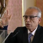 El primer ministro de Perú, Aníbal Torres, presenta su renuncia