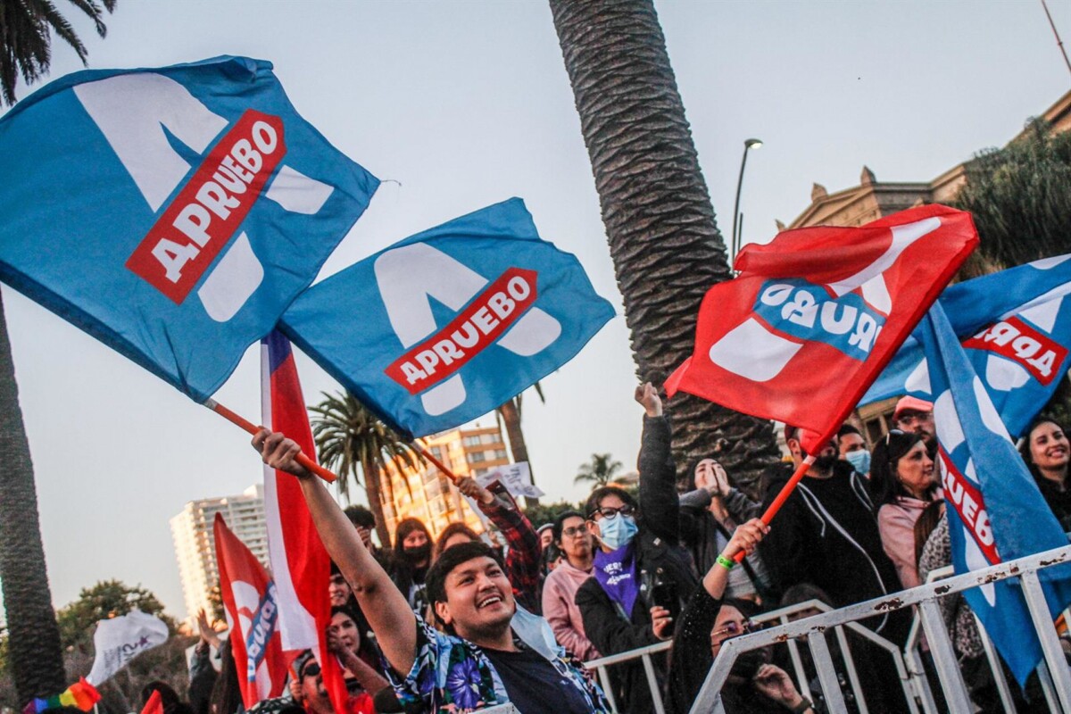 Manifestación de apoyo a la nueva Constitución en Viña del Mar, Chile - CRISTOBAL BASAURE ARAYA / ZUMA PRESS / CONTACTOPHO