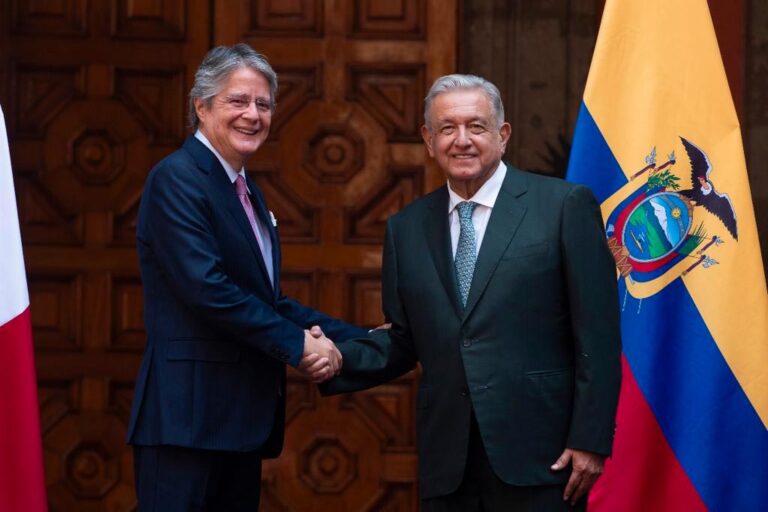 Los presidentes de México, Andrés Manuel López Obrador, y de Ecuador, Guillermo Lasso