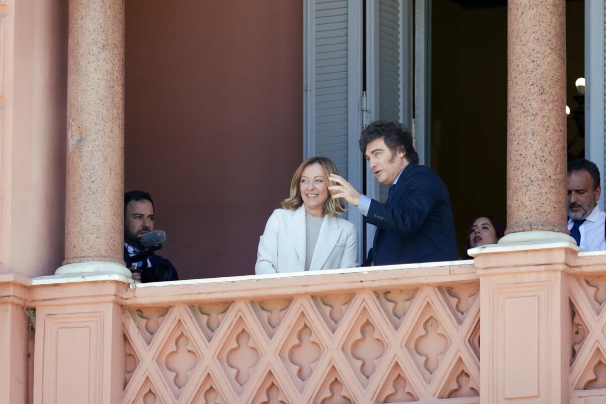 La primera ministra de Italia, Giorgia Meloni, y el presidente argentino, Javier Milei / Foto: Europa Press - Contacto - Esteban Osorio