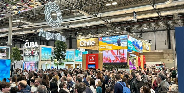 Fitur 2025