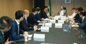 El Gobierno de Brasil negocia con la china CATL para impulsar la producción de baterías en el país