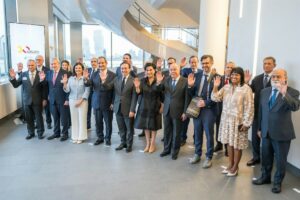 El ministro de Asuntos Exteriores, Unión Europea y Cooperación, José Manuel Albares, y los cancilleres iberoamericanos durante la reunión mantenida en Nueva York en los márgenes de la Asamblea de Naciones Unidas - MINISTERIO DE ASUNTOS EXTERIORES