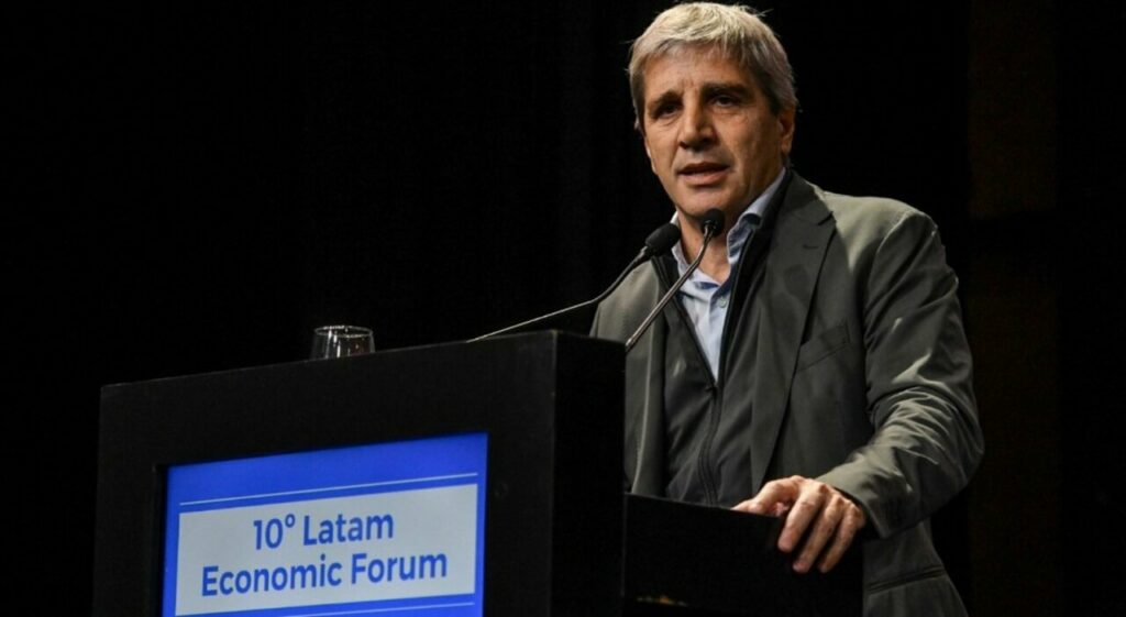 El ministro de Economía de Argentina, Luis Caputo (Foto: Gobierno de Argentina)