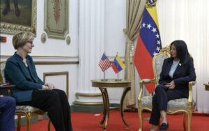 Laura Dogu y Delcy Rodríguez (Foto: Gobierno de Venezuela)