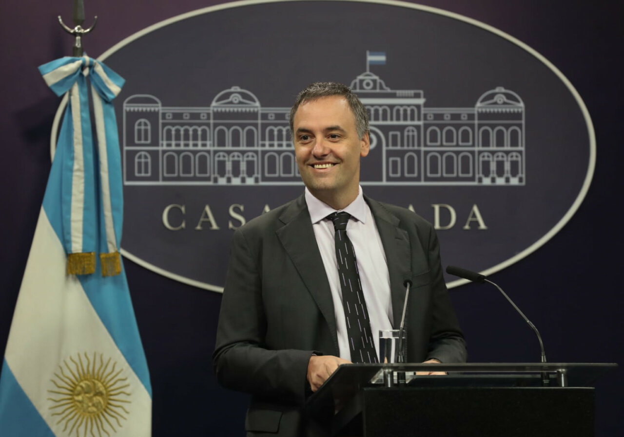 Manuel Adorni en conferencia de prensa en la Casa Rosada
